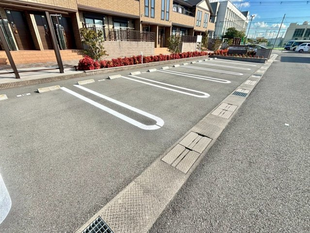 アルコバレーノの駐車場