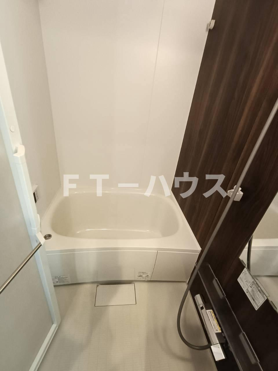 East Side Residence 2の浴室