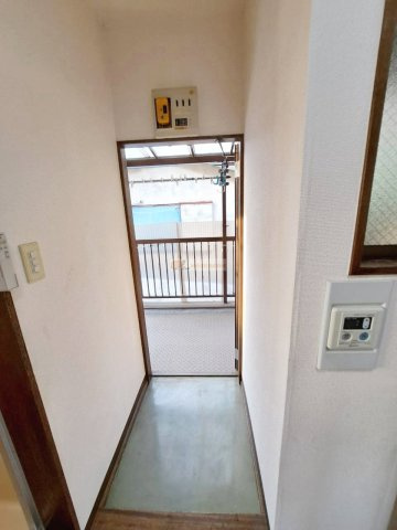 杉並区荻窪３丁目のアパートの玄関