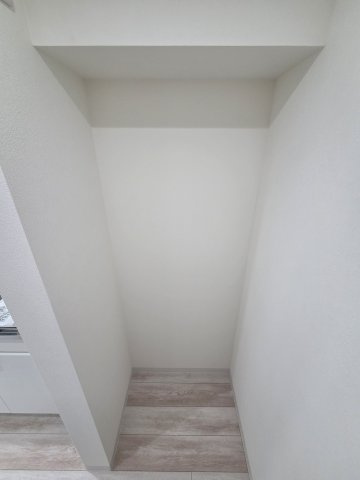調布市下石原２丁目のアパートの設備|冷蔵庫置き場