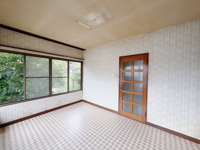 【中古戸建】桐生市広沢町5丁目の洋室|■洋室｜シンプルで使い勝手が良く、長く快適にお使いいただける空間です♪家具の配置がしやすく、お好みのレイアウトをお楽しみいただけます♪