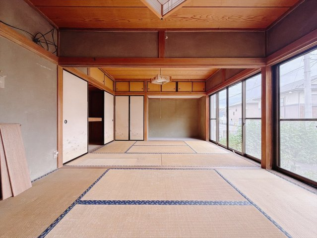 【中古戸建】桐生市広沢町5丁目の和室|■和室｜「続き間の和室」は、戸を開ければ大空間、閉じれば個室として活用できるのでお子様の遊び場や客間としても便利です♪