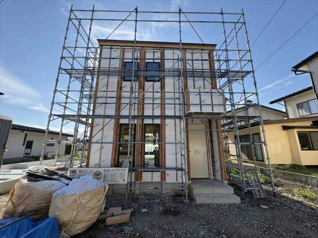 東村山郡中山町大字長崎14　の外観|9/17撮影
上棟し、サッシも入りました