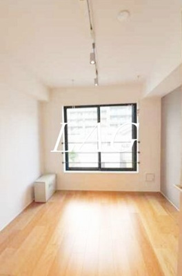 【居間・リビング】 | レジス大山 | 洋室のお部屋です。