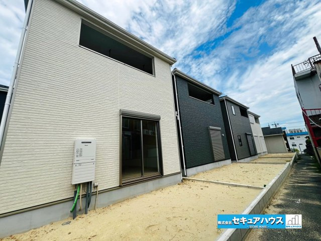 【本日ご案内可能】大府市朝日町5丁目　全5棟の庭|【庭】
◆広々としたお庭付きの物件です♪ペットやお子様の遊び場として活躍します。芝生を敷いたり、ウッドデッキを設置することも可能です！　　　　　　　　　　　　　　　　　　　　　　　　　　　　　　　　　