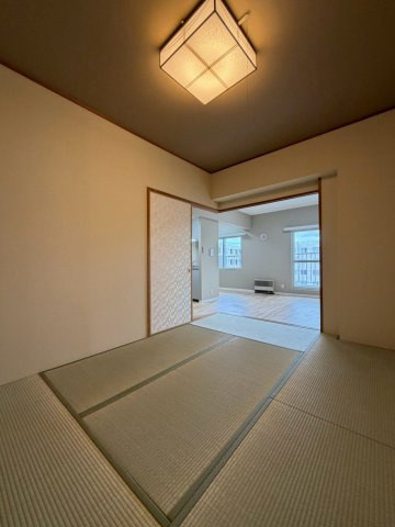 ロイヤルシャトー光星弐番館の和室