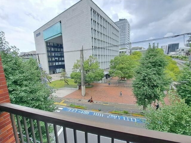 バンビ白山第四ビルの展望