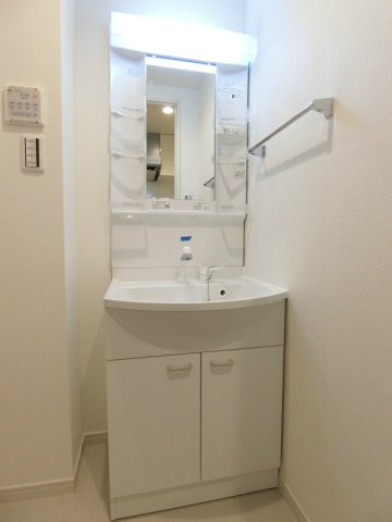 リブリ・調布の洗面所|明るい洗面所です