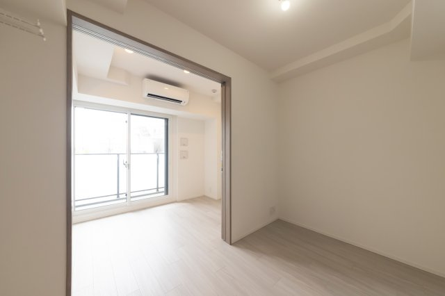 RESIDENCE　KOENJIの居間・リビング|こちらの居間で趣味の時間をお楽しみください