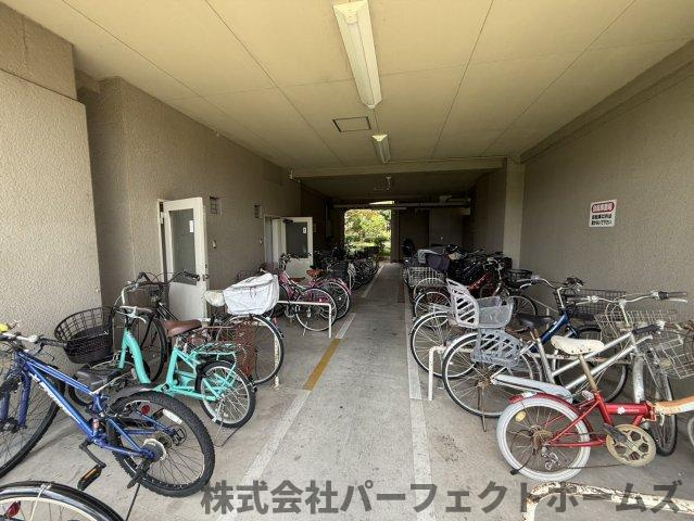 【駐輪場】の画像