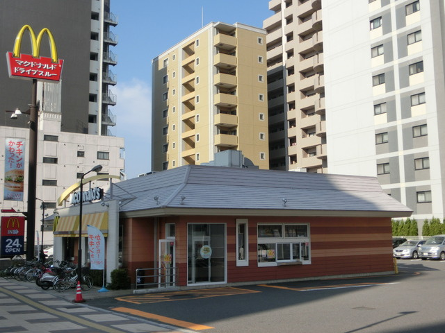 グラビスコート加古町のその他|マクドナルド舟入店