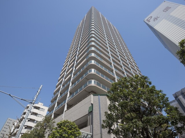 ステーションフロントタワーの外観|山手線「大塚」駅徒歩３分！ペット飼育可能な平成１２年築の耐震基準適合タワーマンション、ステーションフロントタワーは即日現地案内可能となっておりますので、お気軽にお問い合わせください！