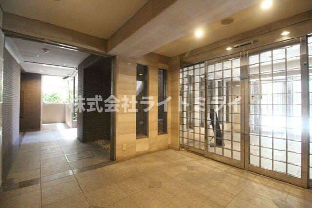パレステュディオ飯田橋のロビー