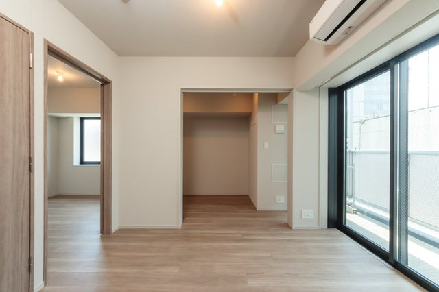 ＳＡＮＫＹＯ　ＹＯＫＯＨＡＭＡ　ＣＡＭＰＵＳの居間・リビング|※写真は同タイプ住戸です。