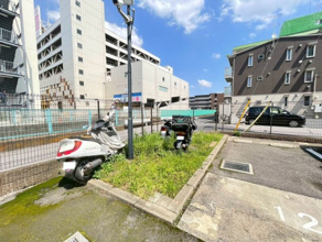 【駐車場】
