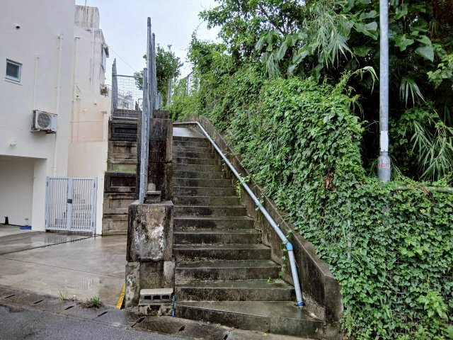 沖縄市高原四丁目の周辺
