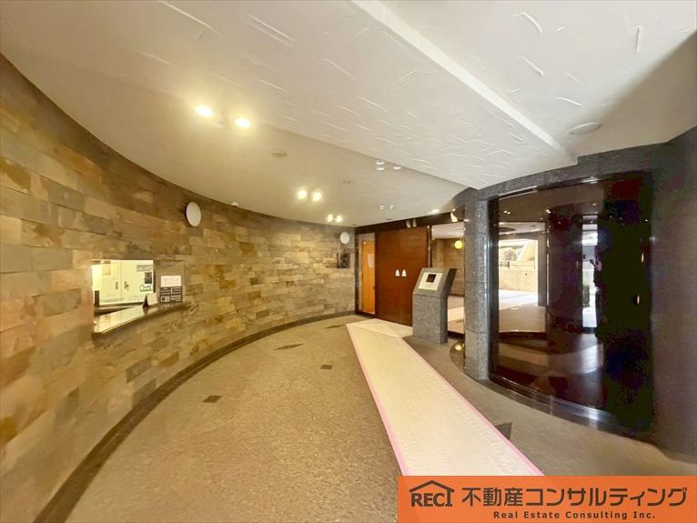 コスモ芦屋川シーサイドテラスのエントランス