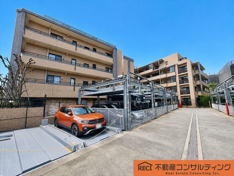 コスモ芦屋川シーサイドテラスの駐車場