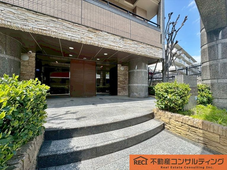 コスモ芦屋川シーサイドテラスのエントランス