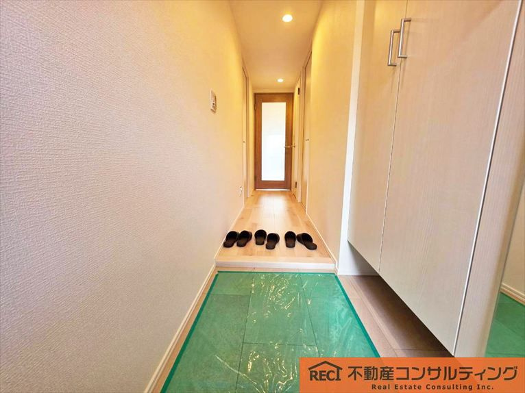 コスモ芦屋川シーサイドテラスの玄関