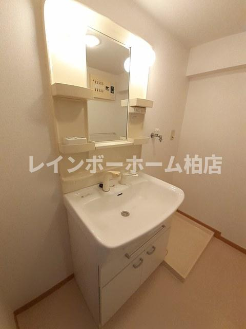 【仲介手数料：50％OFF】対象物件！の洗面所|忙しい朝には欠かせない洗面所です