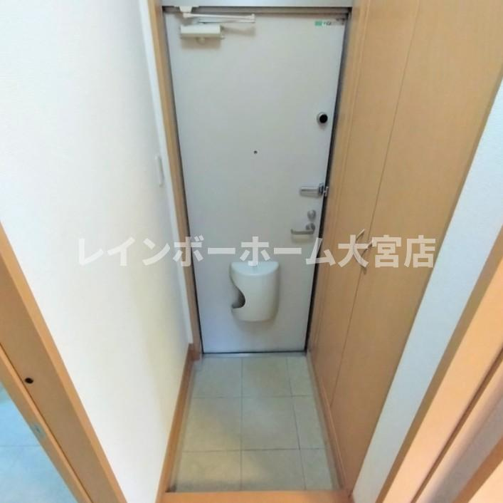 アロア並木の玄関