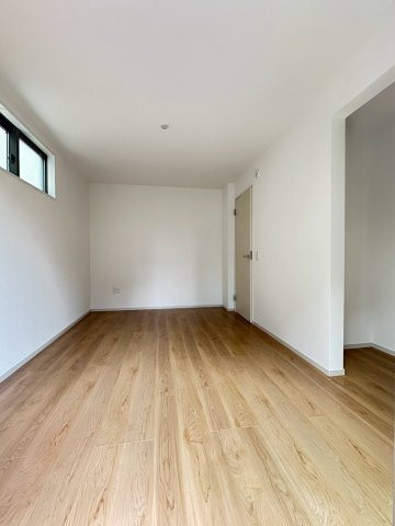 寝屋川市春日町　2号地の洋室