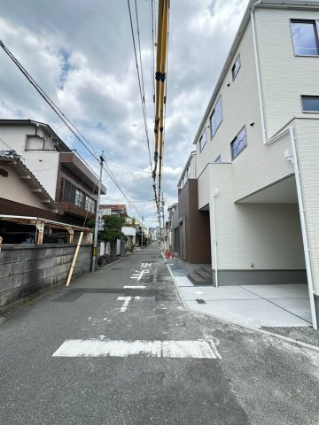 寝屋川市春日町　2号地の前面道路含む現地写真