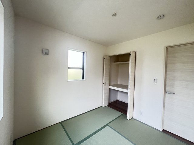 大和郡山市矢田町の和室|洋風和室4.5帖　収納付き