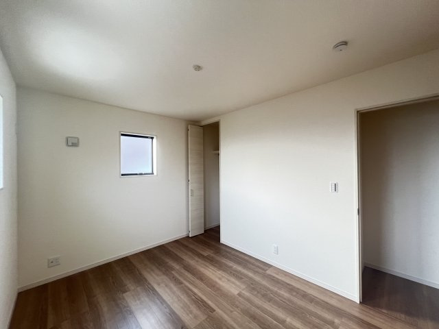 大和郡山市矢田町の洋室|洋室6帖　クローゼット付き