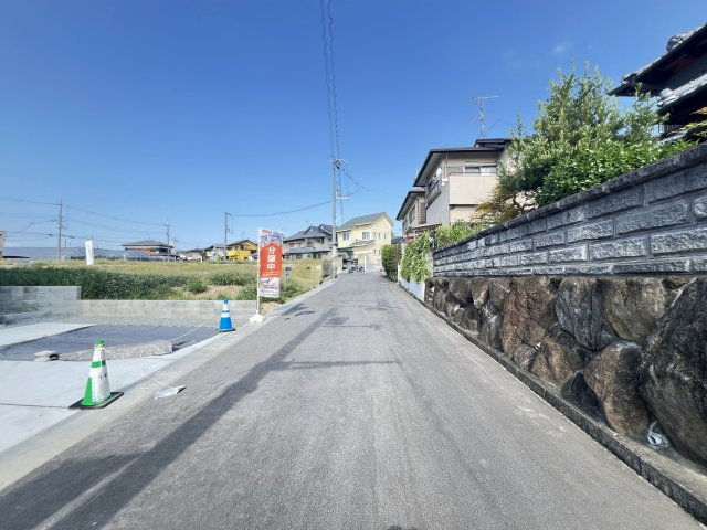大和郡山市矢田町の前面道路含む現地写真