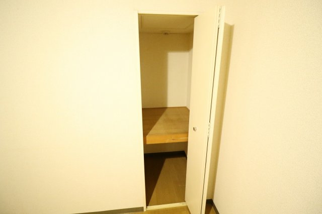 ☆洋室4.5帖収納☆702号室参考写真
