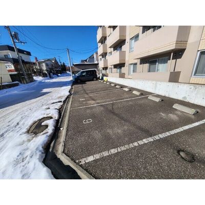 【駐車場】 | ラフィーネ福住