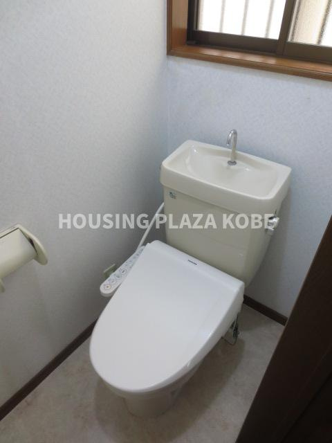 塩屋台３丁目貸家のトイレ