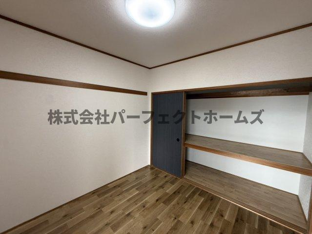 ロジェ藤阪の洋室|きれいな洋室です