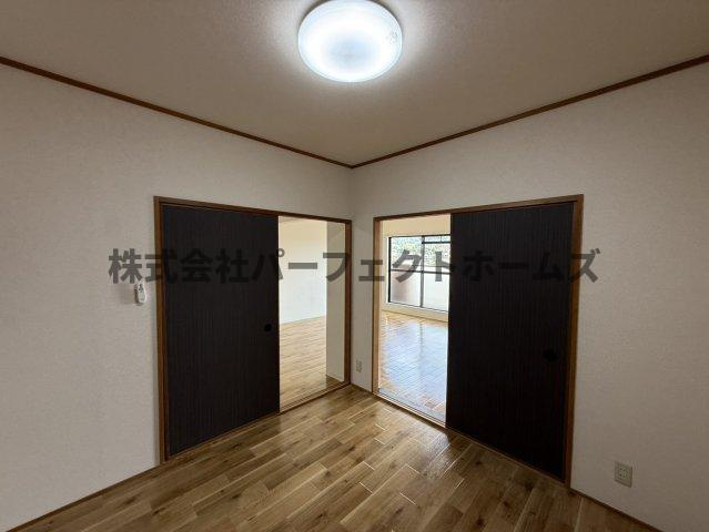 ロジェ藤阪の洋室|使い勝手のいい洋室です