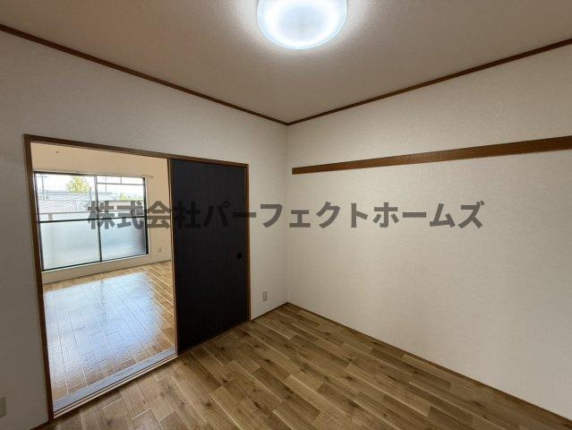 ロジェ藤阪の洋室|コンパクトで使いやすい洋室です