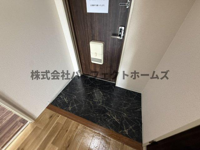 ロジェ藤阪の玄関|落ち着いた玄関です