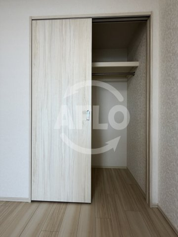 プレジオ今福鶴見の収納|プレジオ今福鶴見　クローゼット