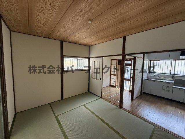 香里西之町テラスハウス　賃貸の和室|ゆったりとくつろげる和室です