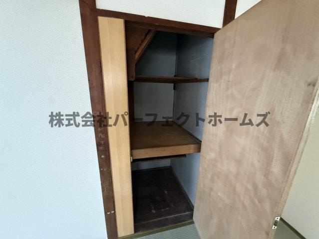 香里西之町テラスハウス　賃貸の収納|ちょっとした収納スペースも充実しています
