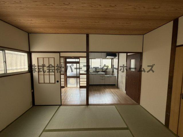 香里西之町テラスハウス　賃貸の和室|趣のある和室です