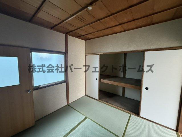 香里西之町テラスハウス　賃貸の和室|日本らしい落ち着いた雰囲気の和室です