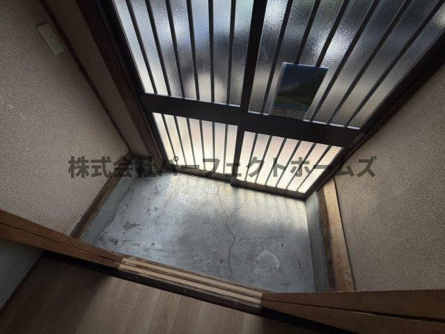 香里西之町テラスハウス　賃貸の玄関|ゆったりとした玄関です