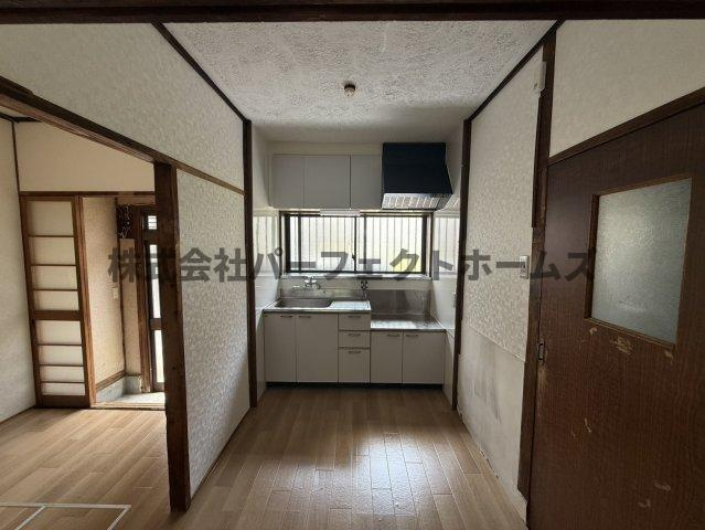 香里西之町テラスハウス　賃貸のキッチン|コンパクトなキッチンで掃除もラクラク