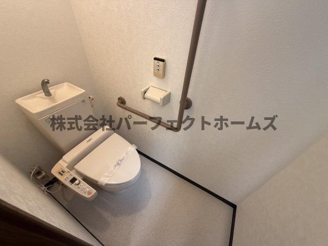 香里西之町テラスハウス　賃貸のトイレ|トイレです