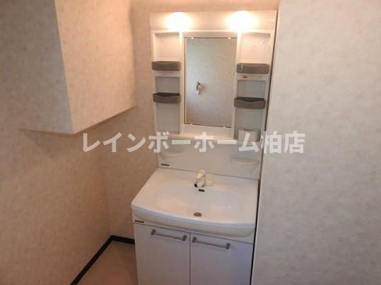 特典：仲介手数料が無料です!!の洗面所|独立洗面化粧台です