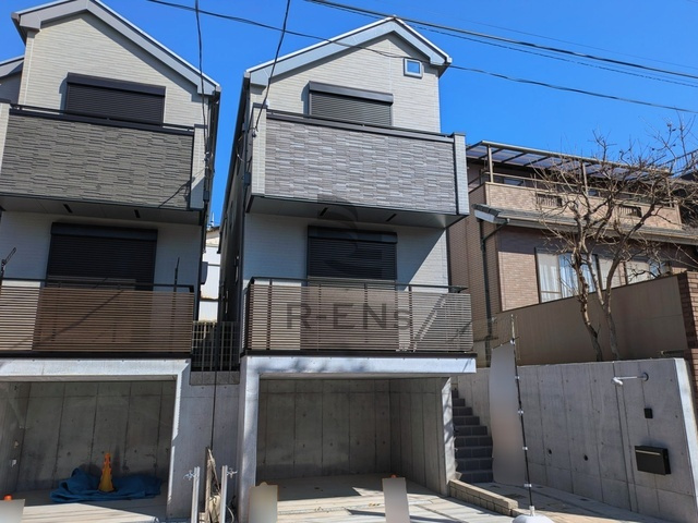 【外観】 | 練馬区関町北４丁目　新築戸建て　B号棟 | 街並みに美しく調和しながらも個性が光る洗練された外観デザイン