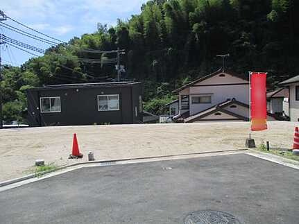 廿日市市地御前北３丁目　新築一戸建ての前面道路含む現地写真