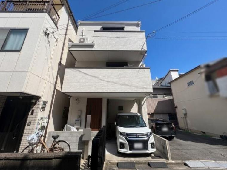 吹田市片山町1丁目　中古戸建の前面道路含む現地写真